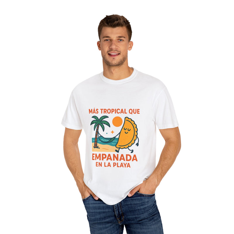 Camiseta “Más tropical que empanada en la playa” – Unisex - Venemoda